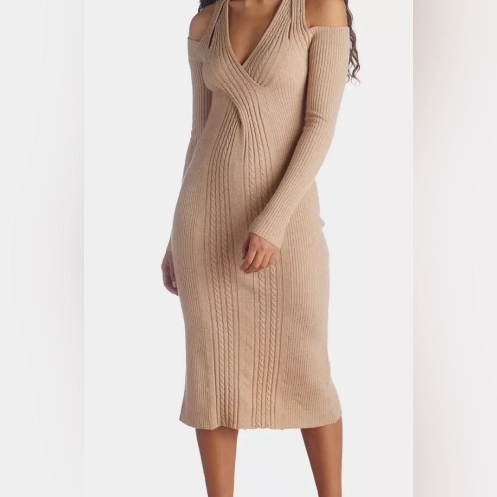 Lita by Ciara L653-1 NWT$498 Beige Solid Merino Wool Maxi Dress Cold Shoulder